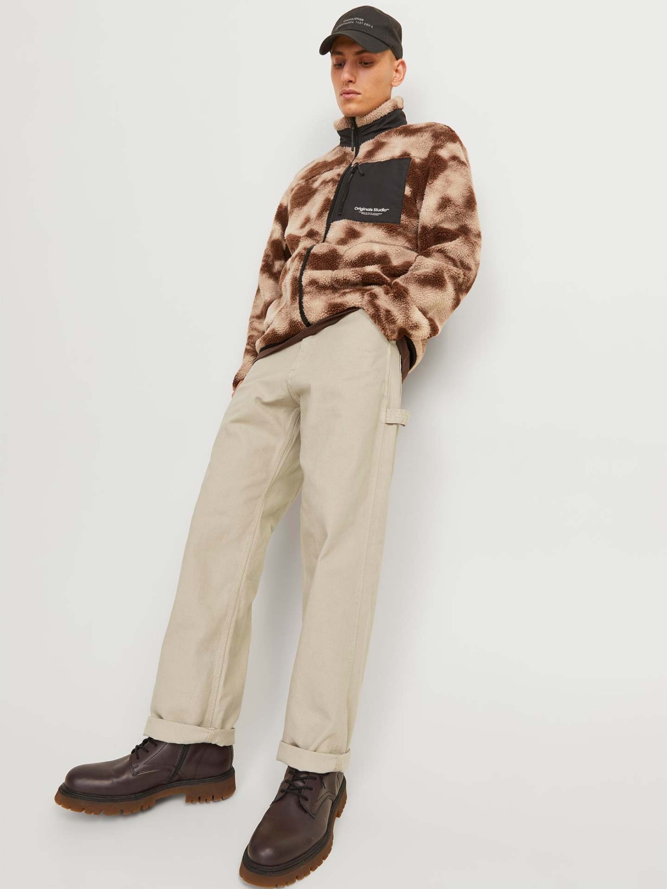 Cal�as Loose Fit
