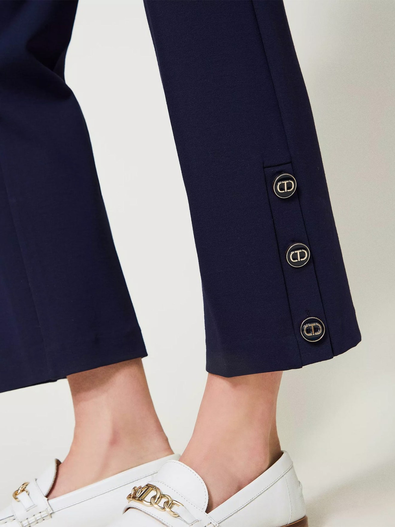 Calças Cropped Fit