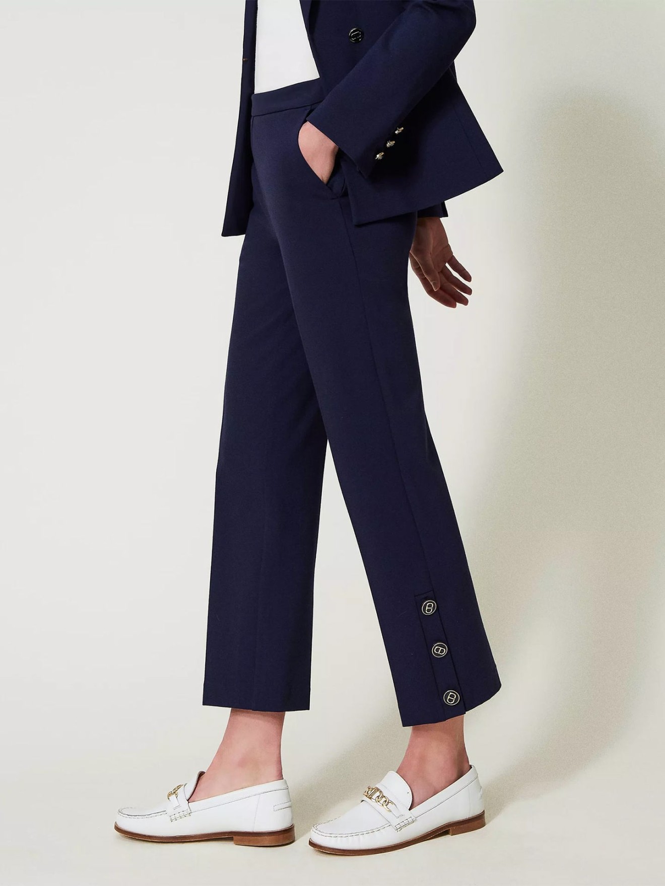 Cal�as Cropped Fit