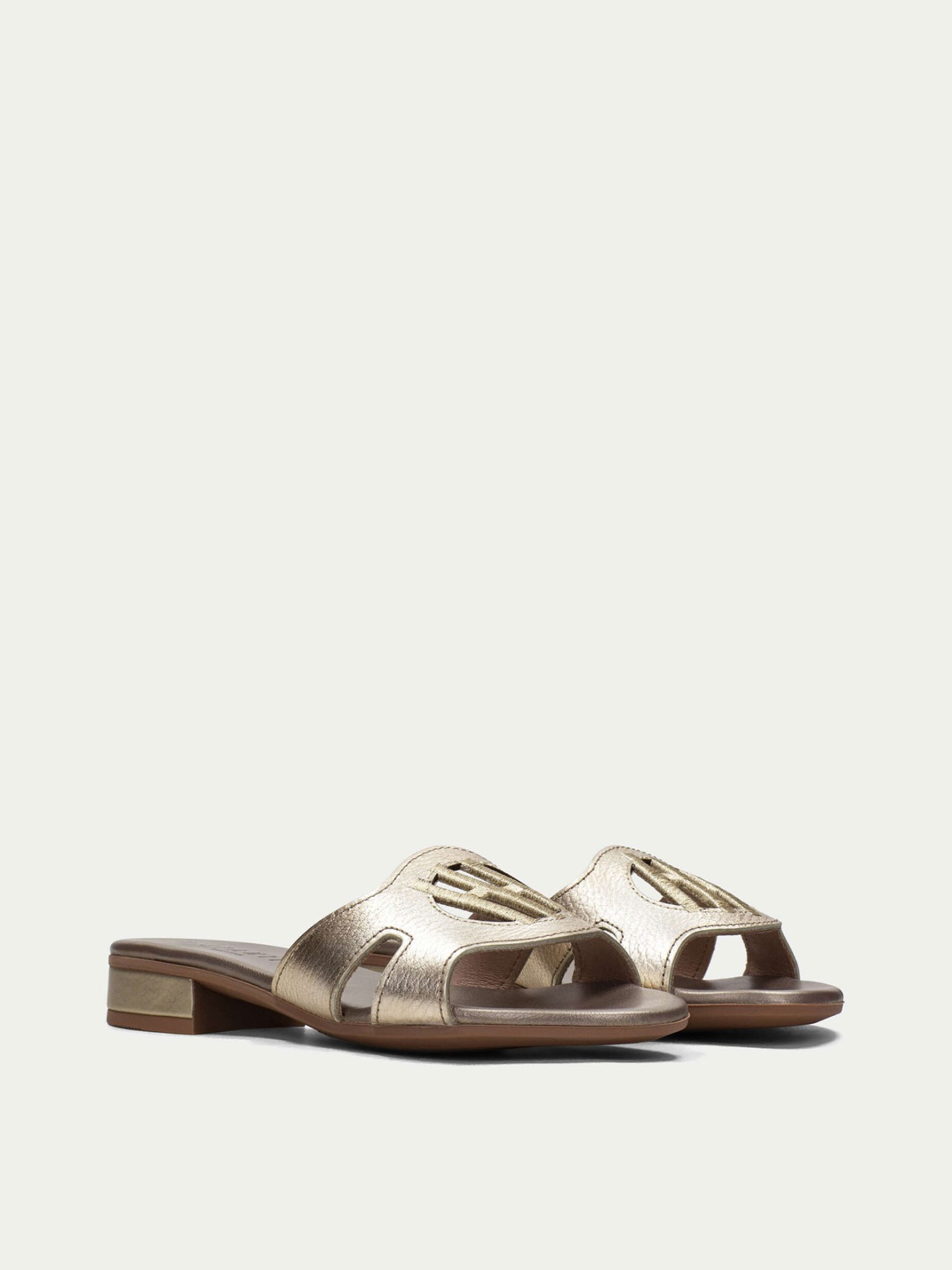 Sand�lias Bordadas