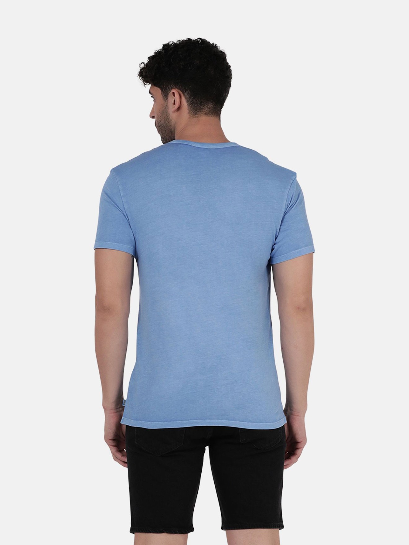 T-Shirt B�sica