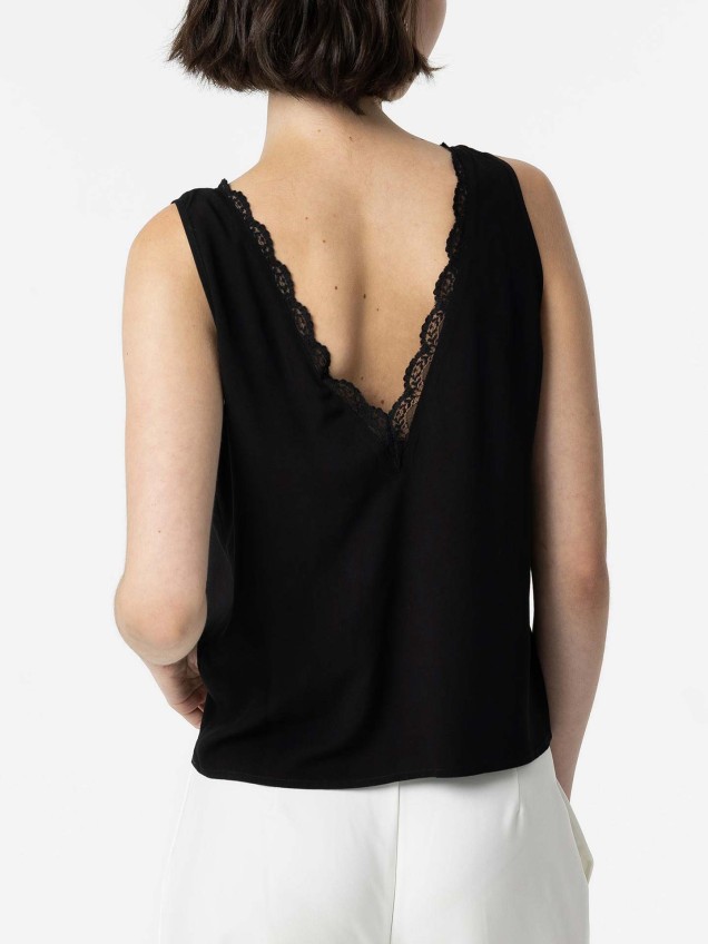 Top com Renda