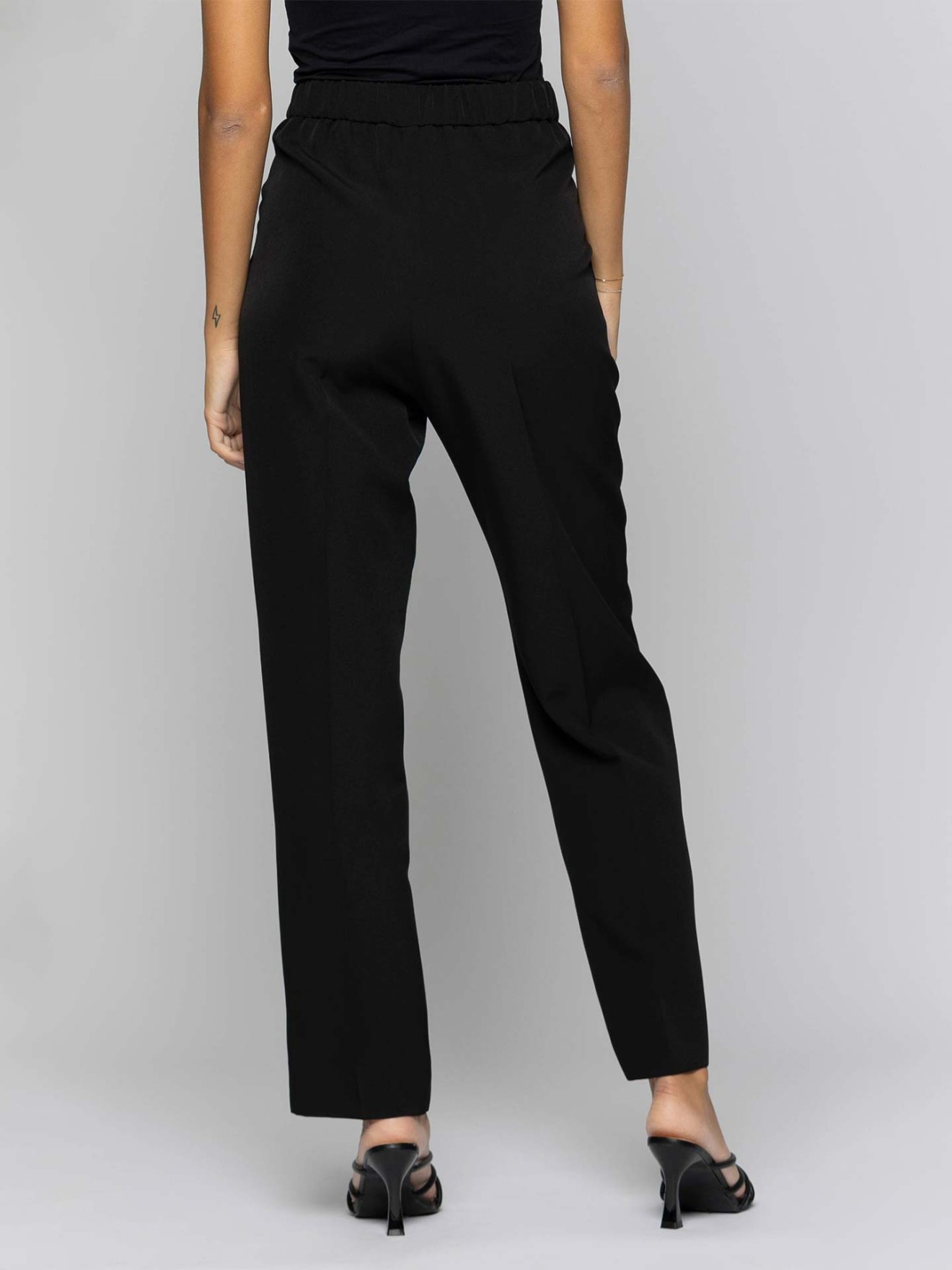 Calças Straight Fit