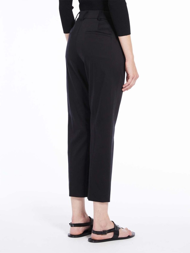 Calças Cropped Fit