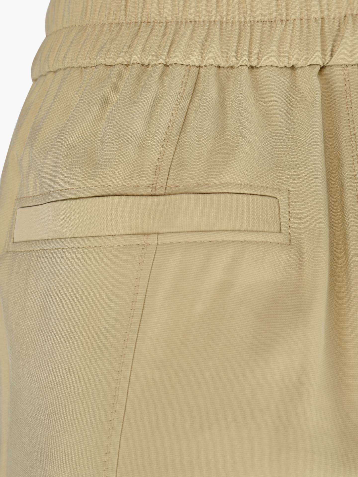 Calças Tapered Fit