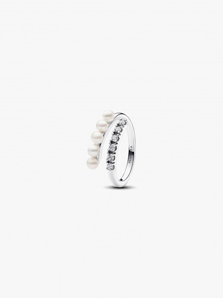 Anel Treated Freshwater Cultured Pearl & Pavé