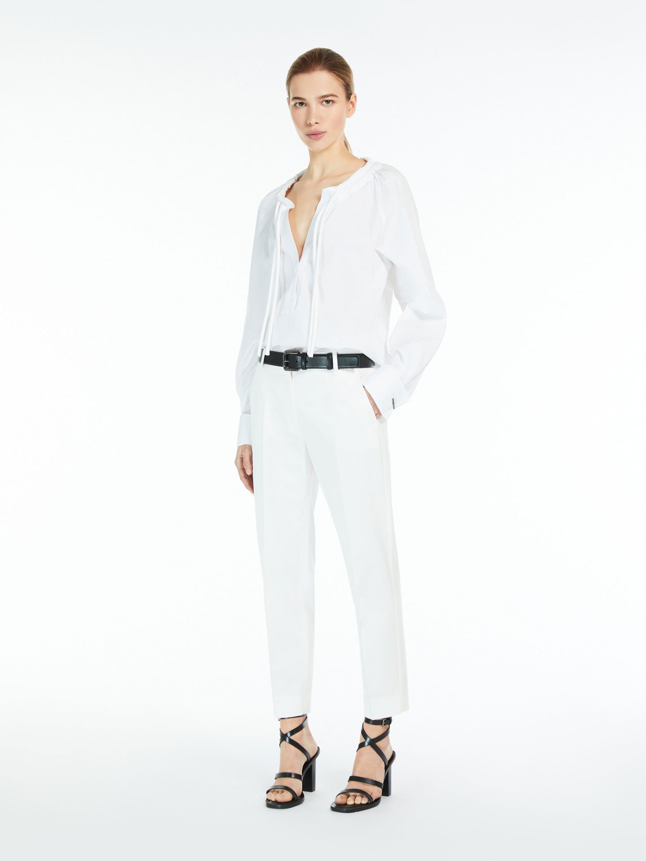 Calças Cropped Fit
