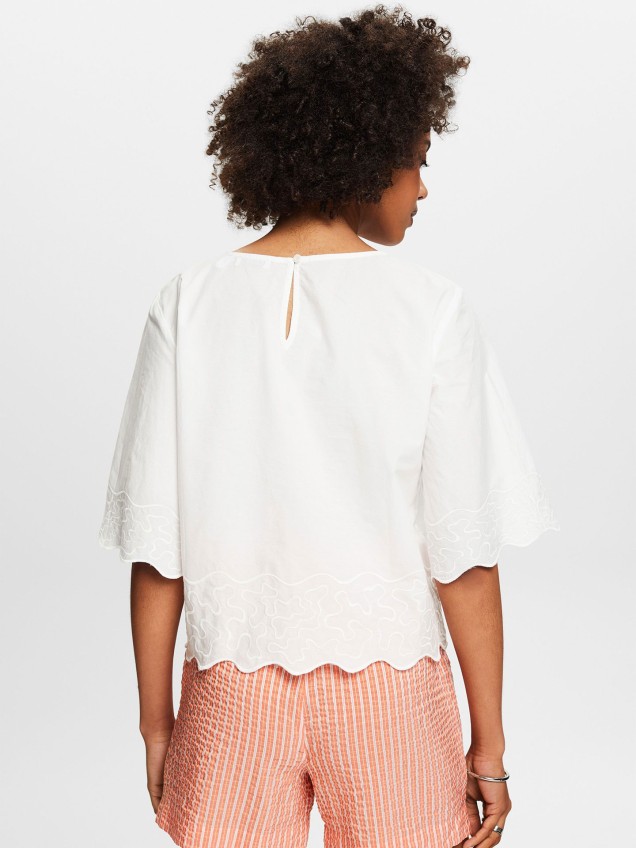 Blusa Bordada