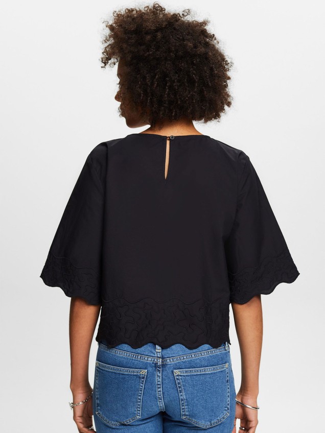 Blusa Bordada