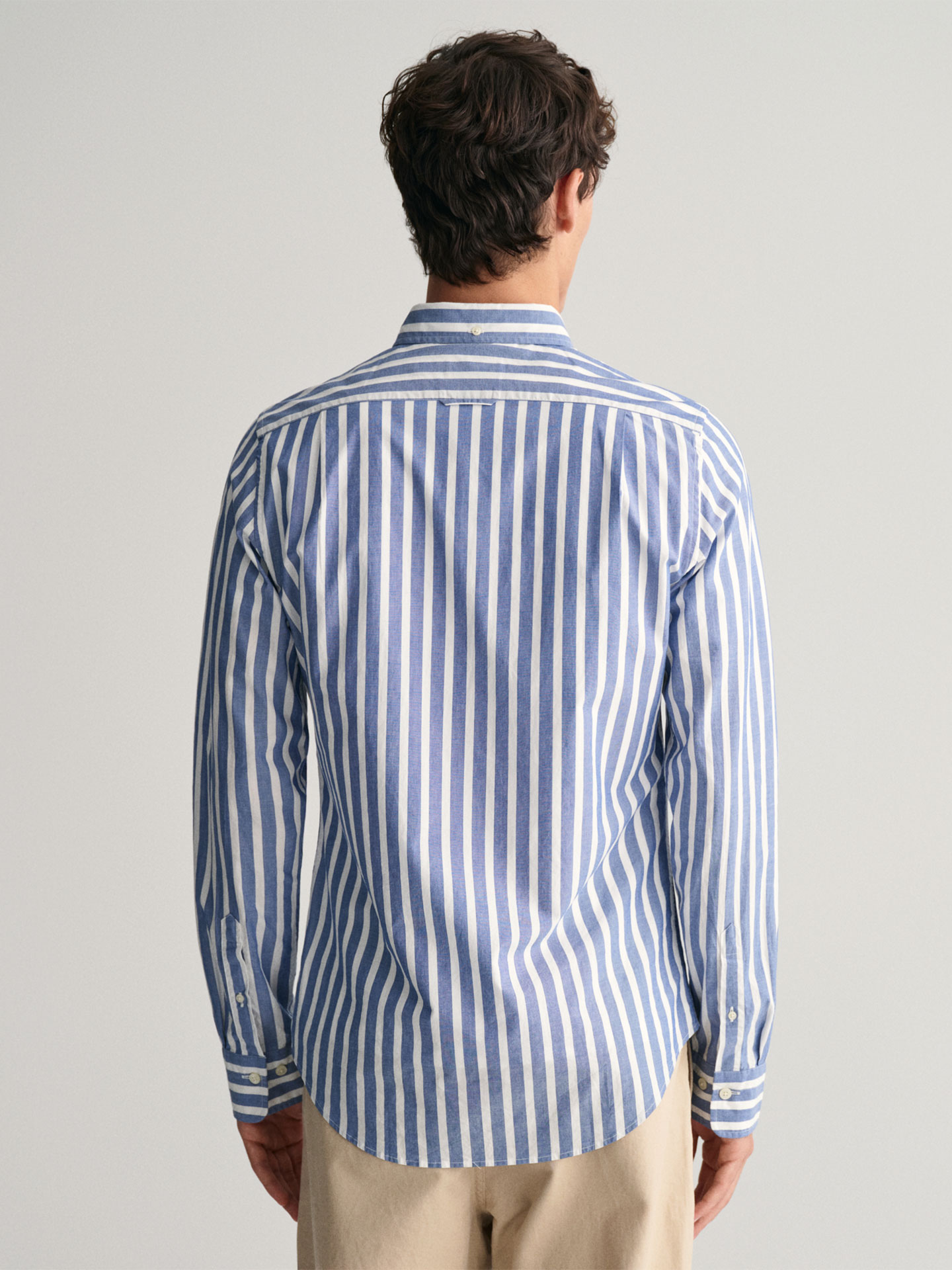 Camisa às Riscas
