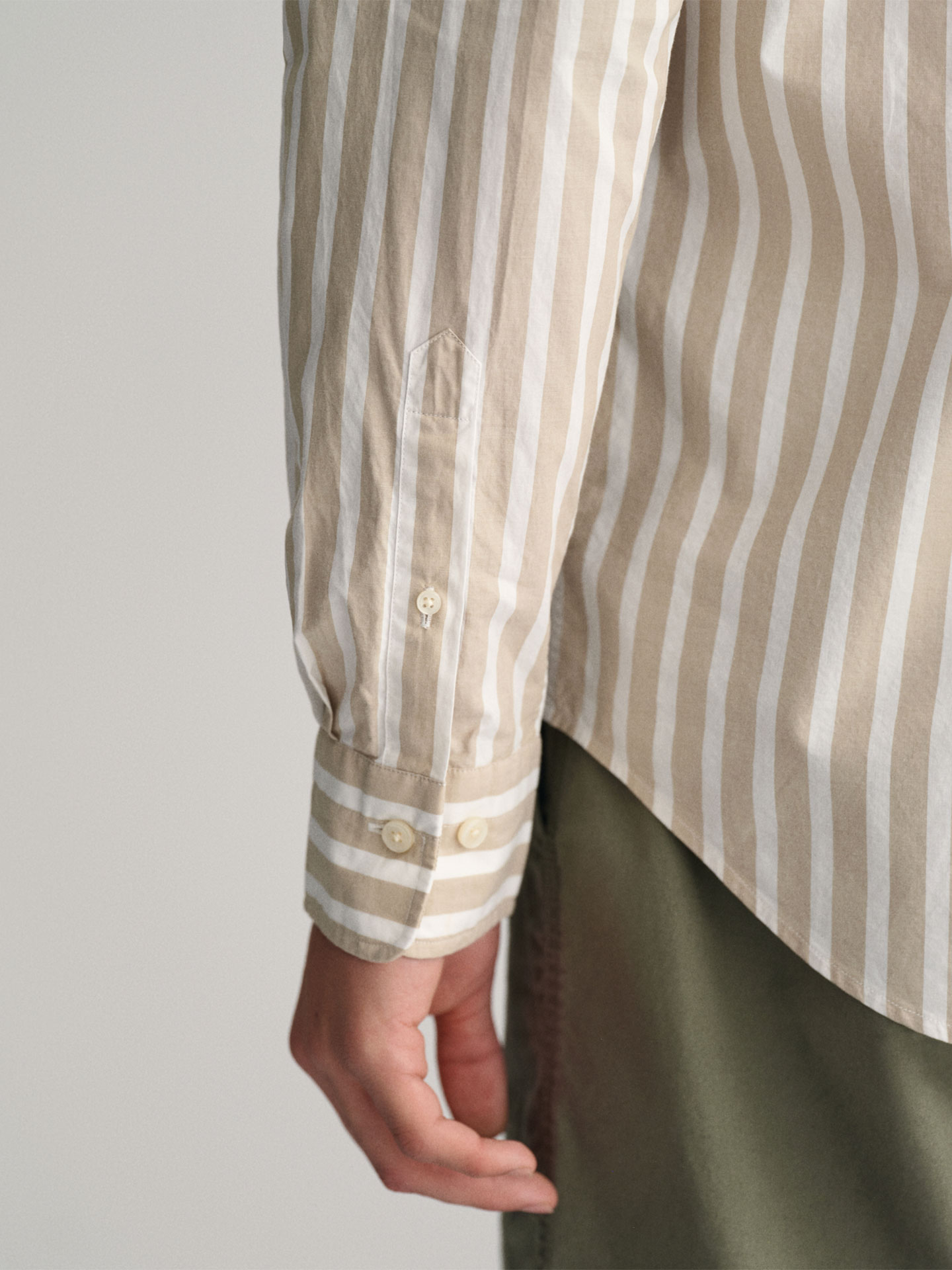 Camisa às Riscas