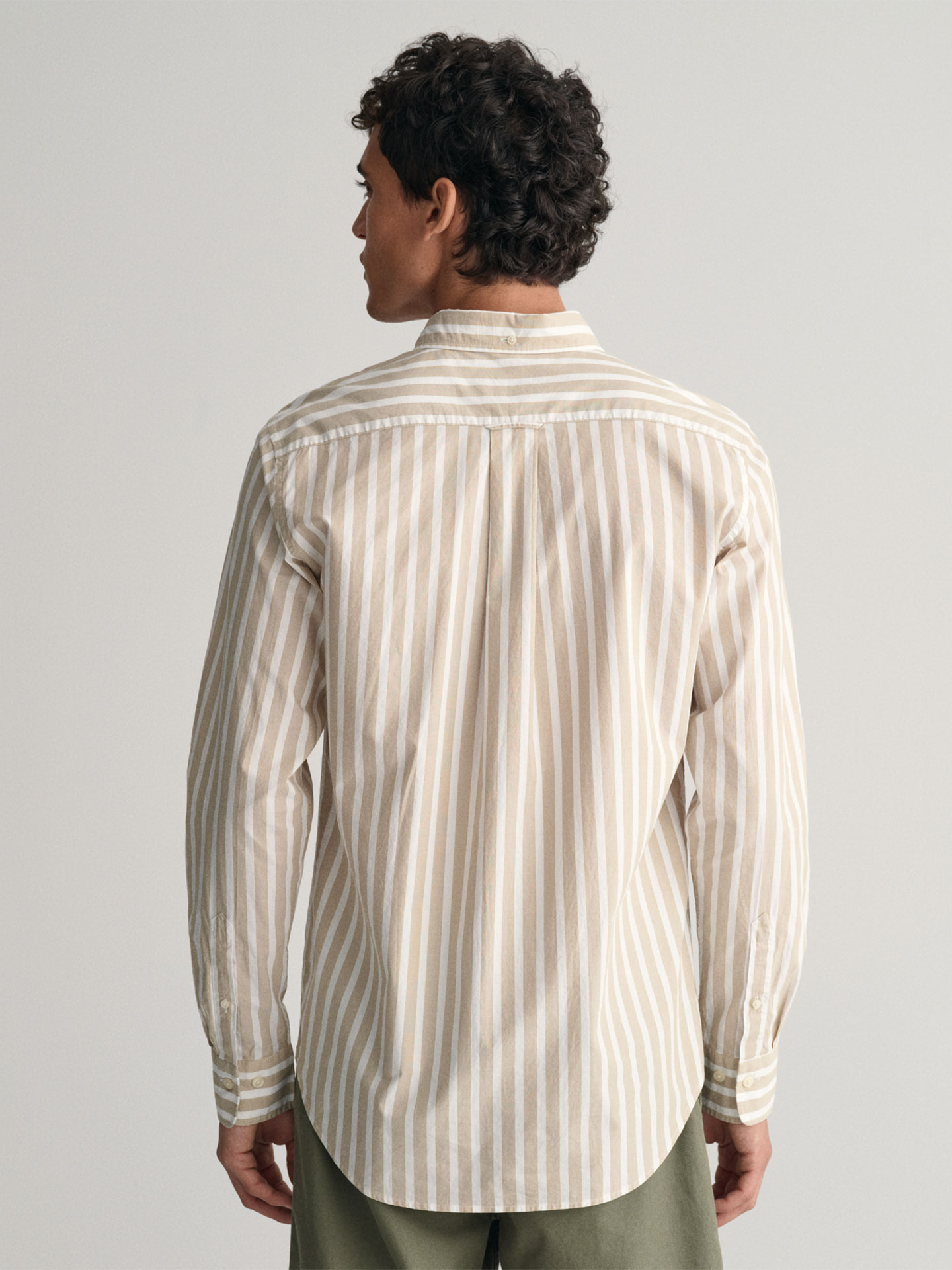 Camisa às Riscas