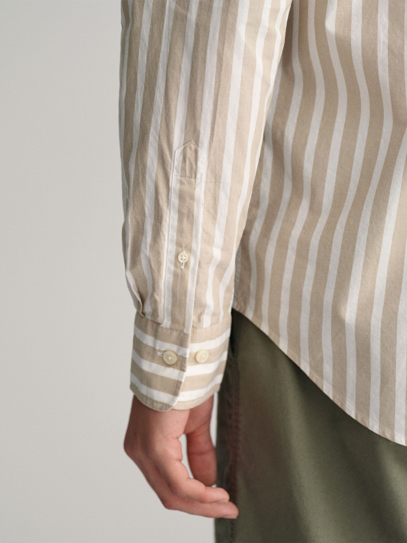 Camisa �s Riscas