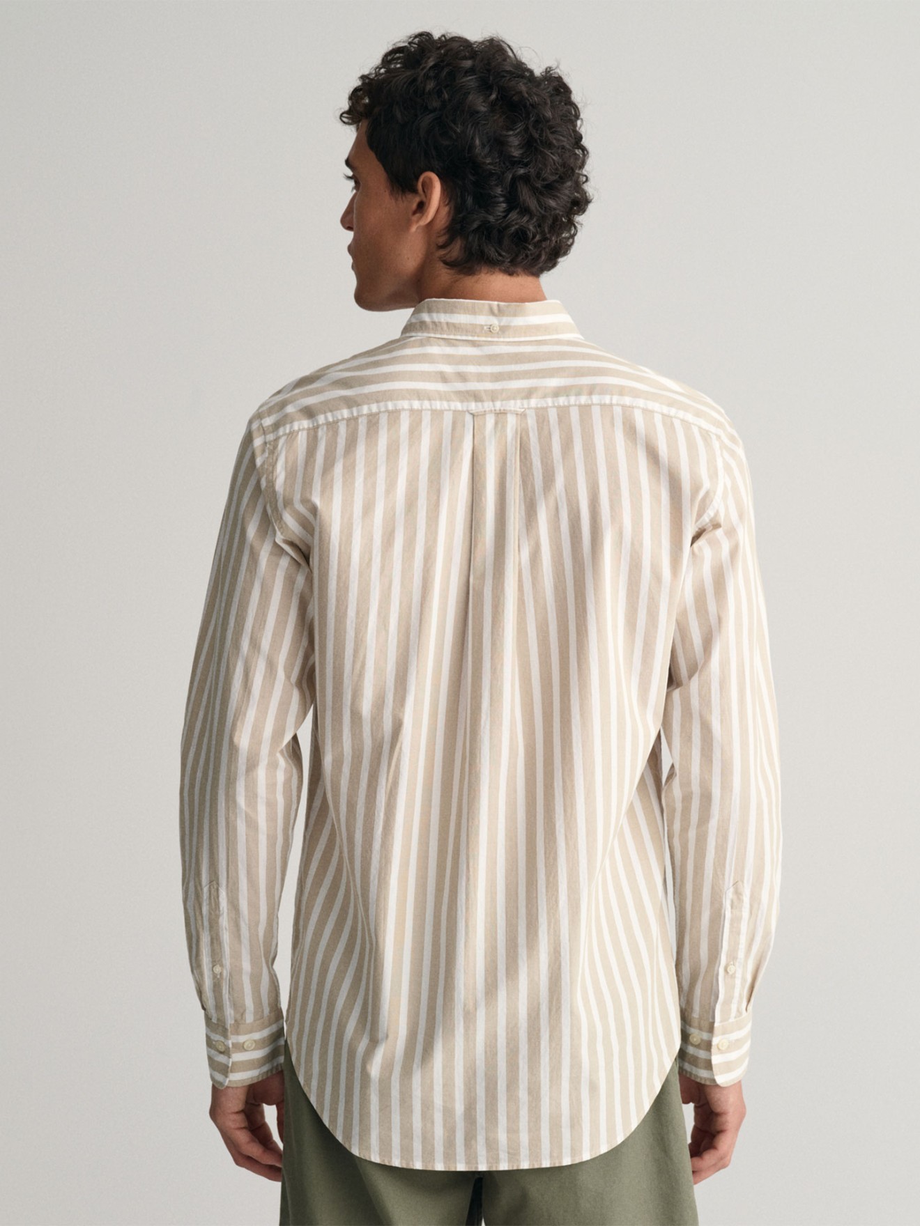 Camisa �s Riscas