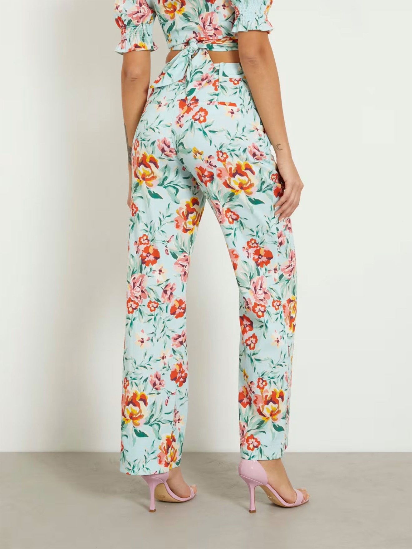 Cal�as Straight Fit