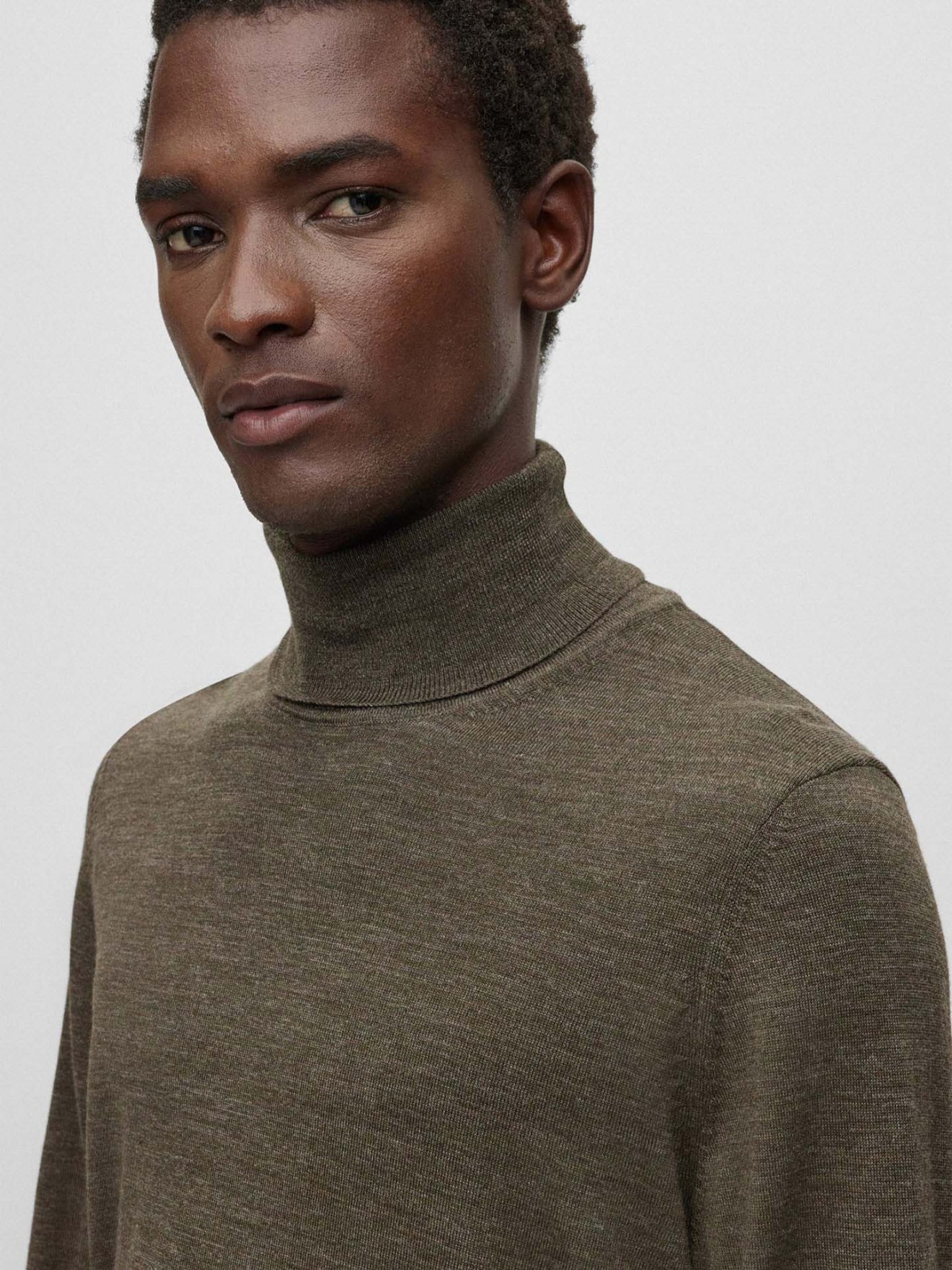 Camisola de Gola Alta Slim FIt