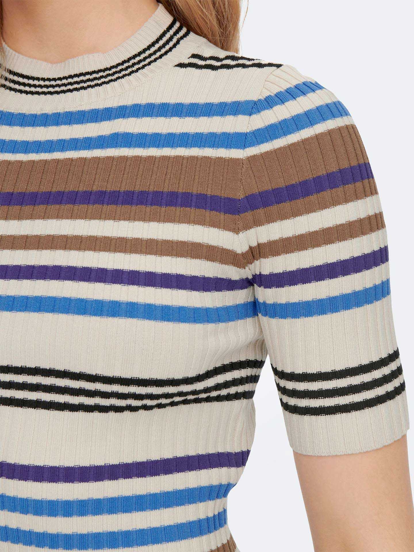 T-shirt Cropped às Riscas