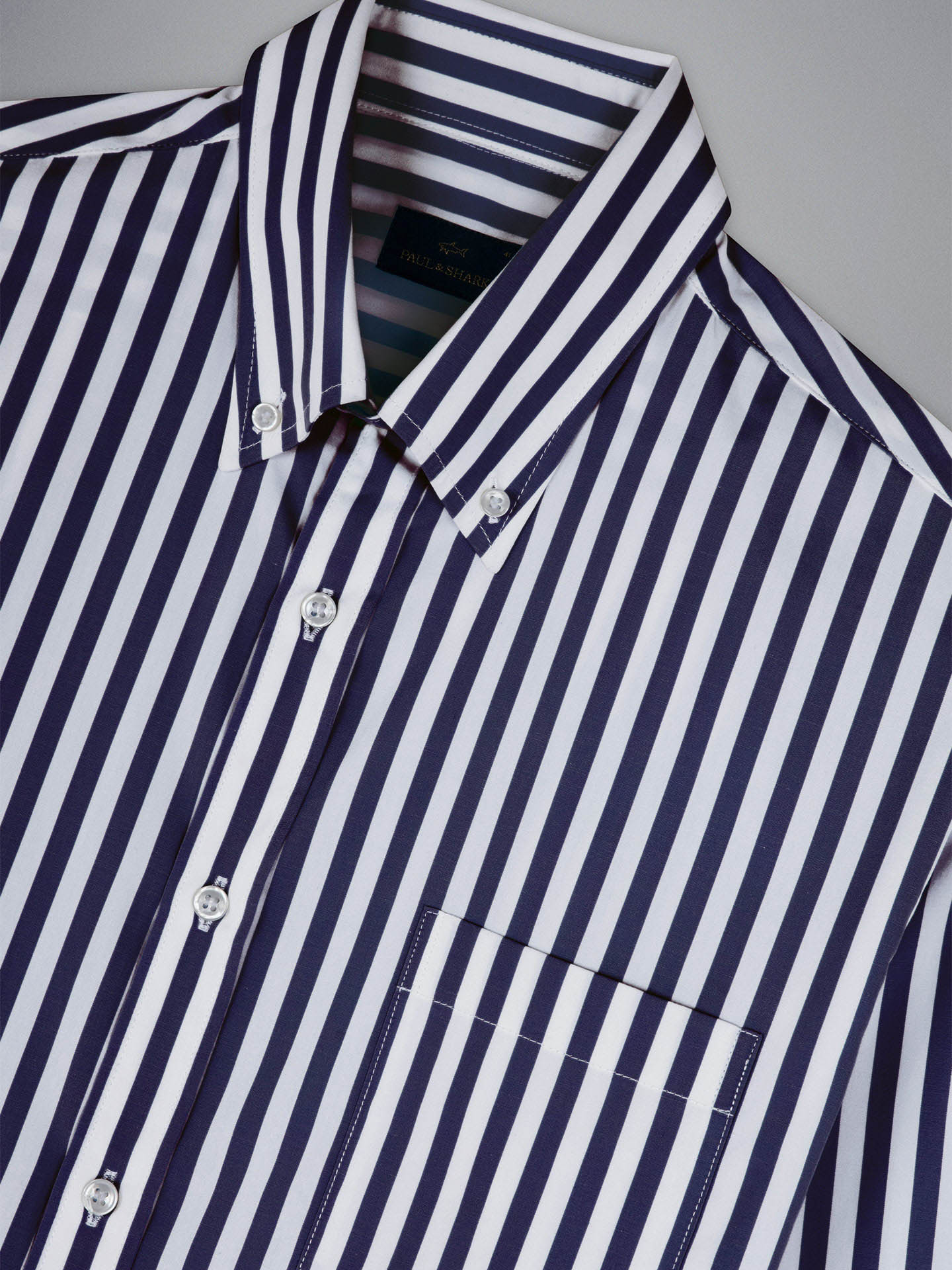 Camisa às Riscas