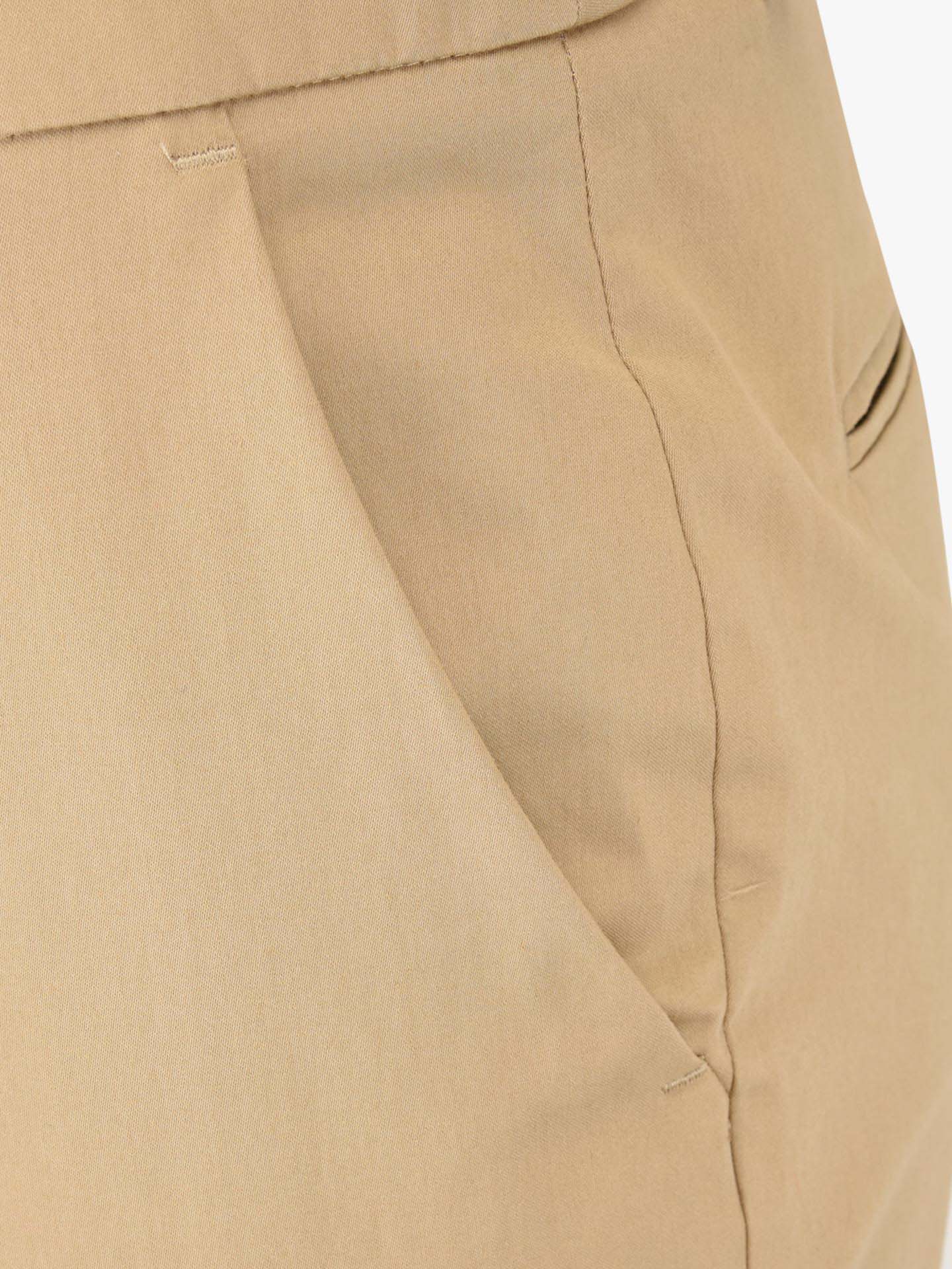 Calças Straight Fit