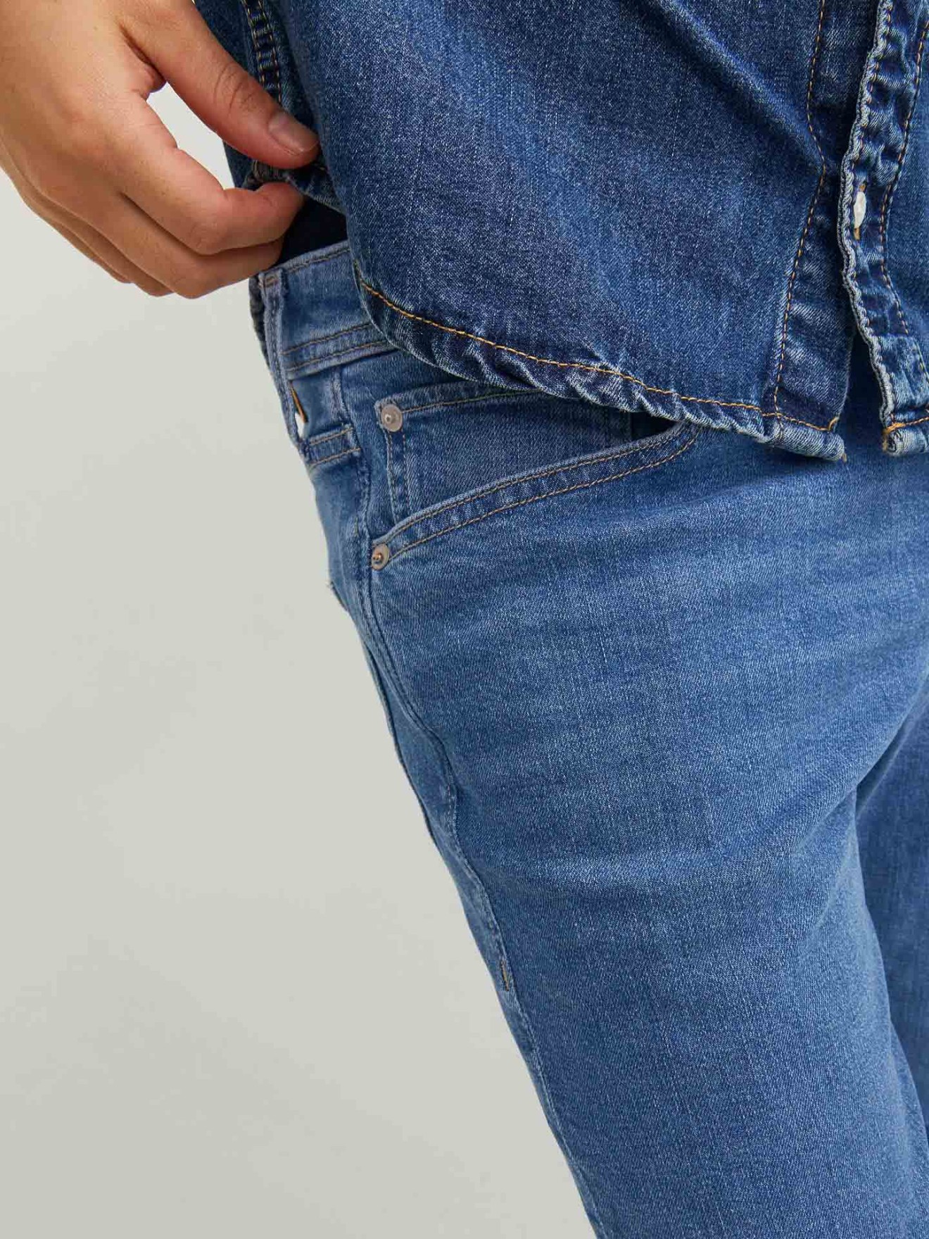 Cal�as de Ganga Straight Fit