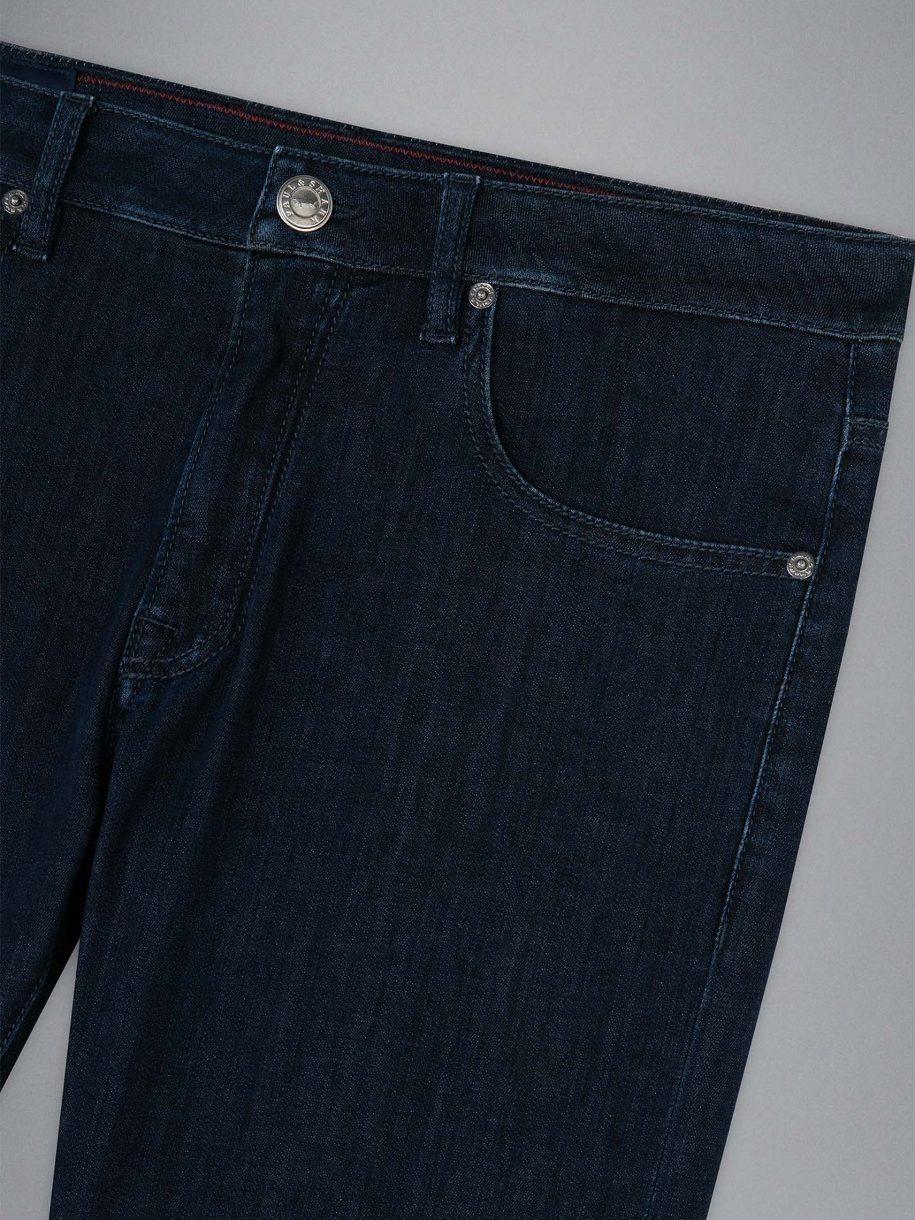 Cal�as Straight Fit