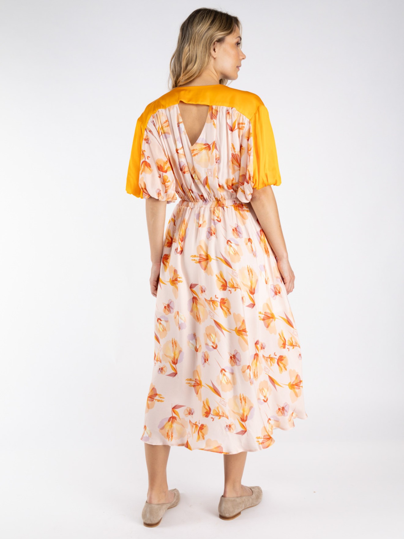 Vestido com Padr�o