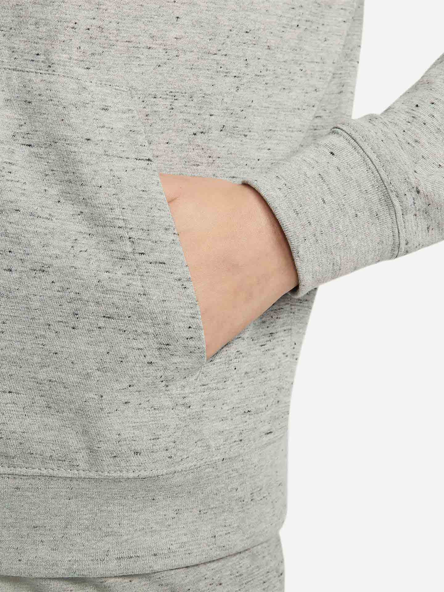 Casaco Desportivo com Capuz