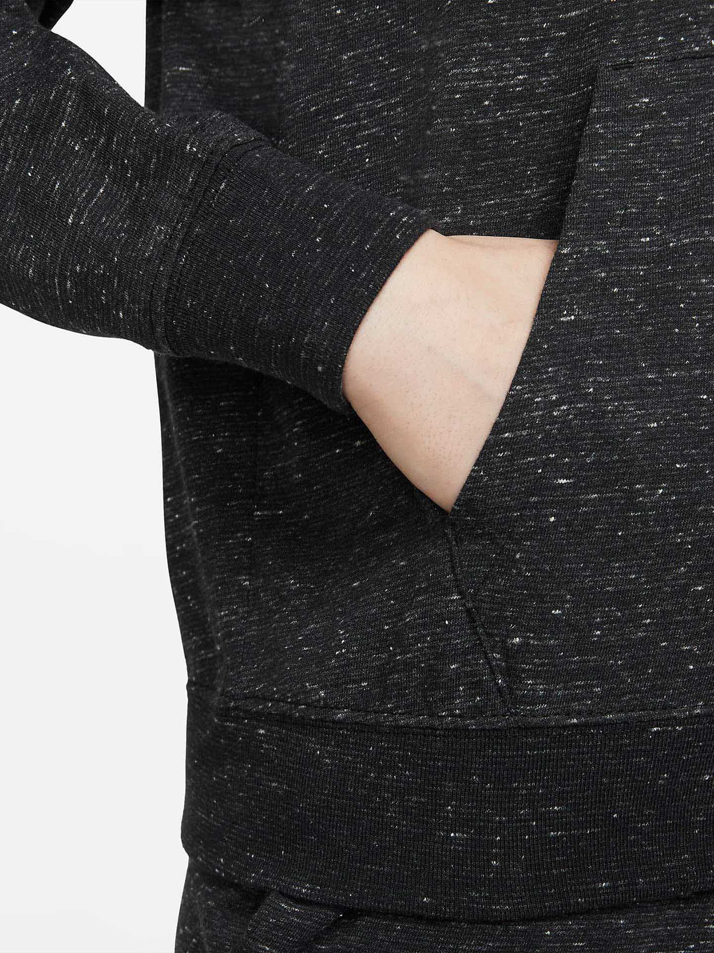 Casaco Desportivo com Capuz