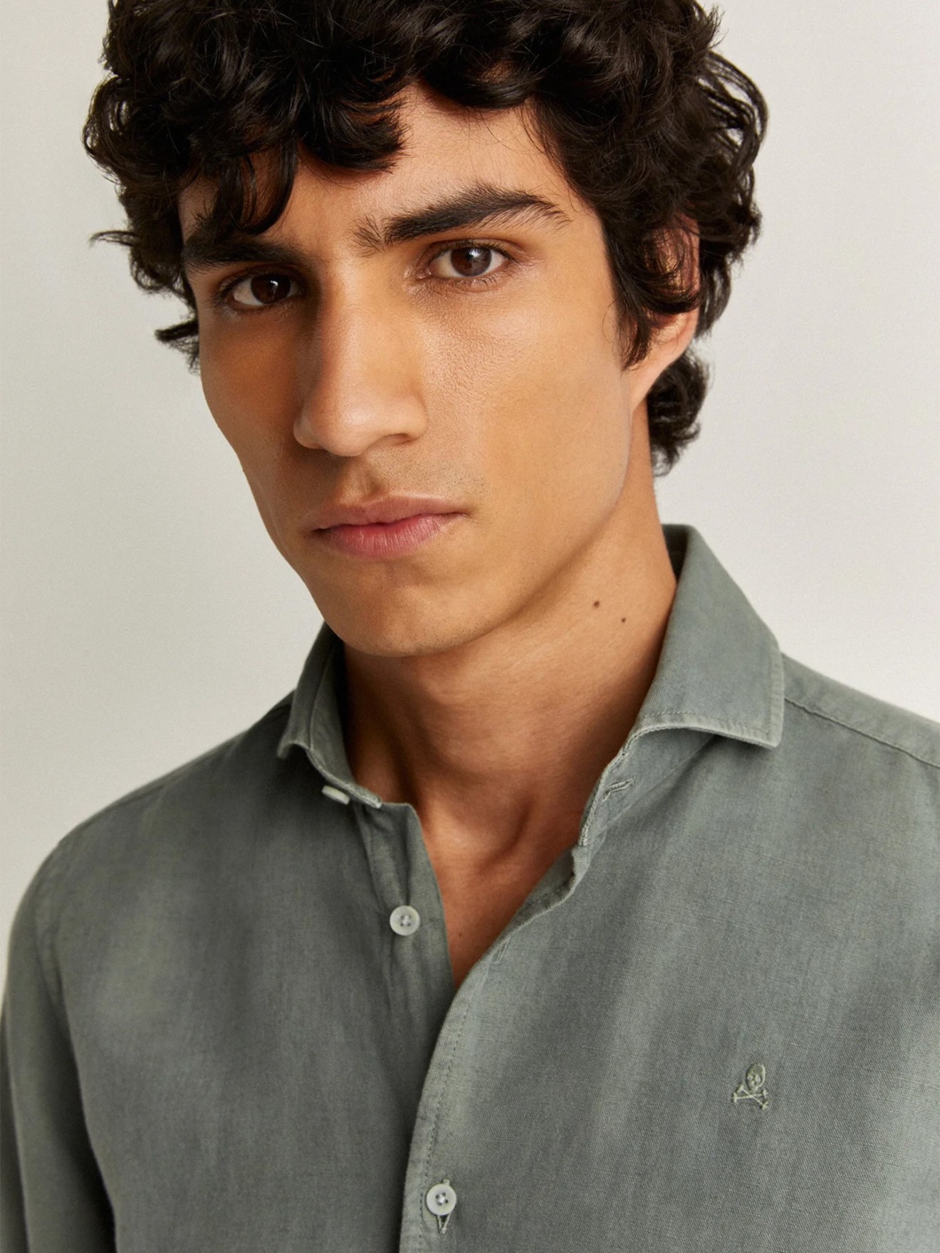 Camisa Bordada