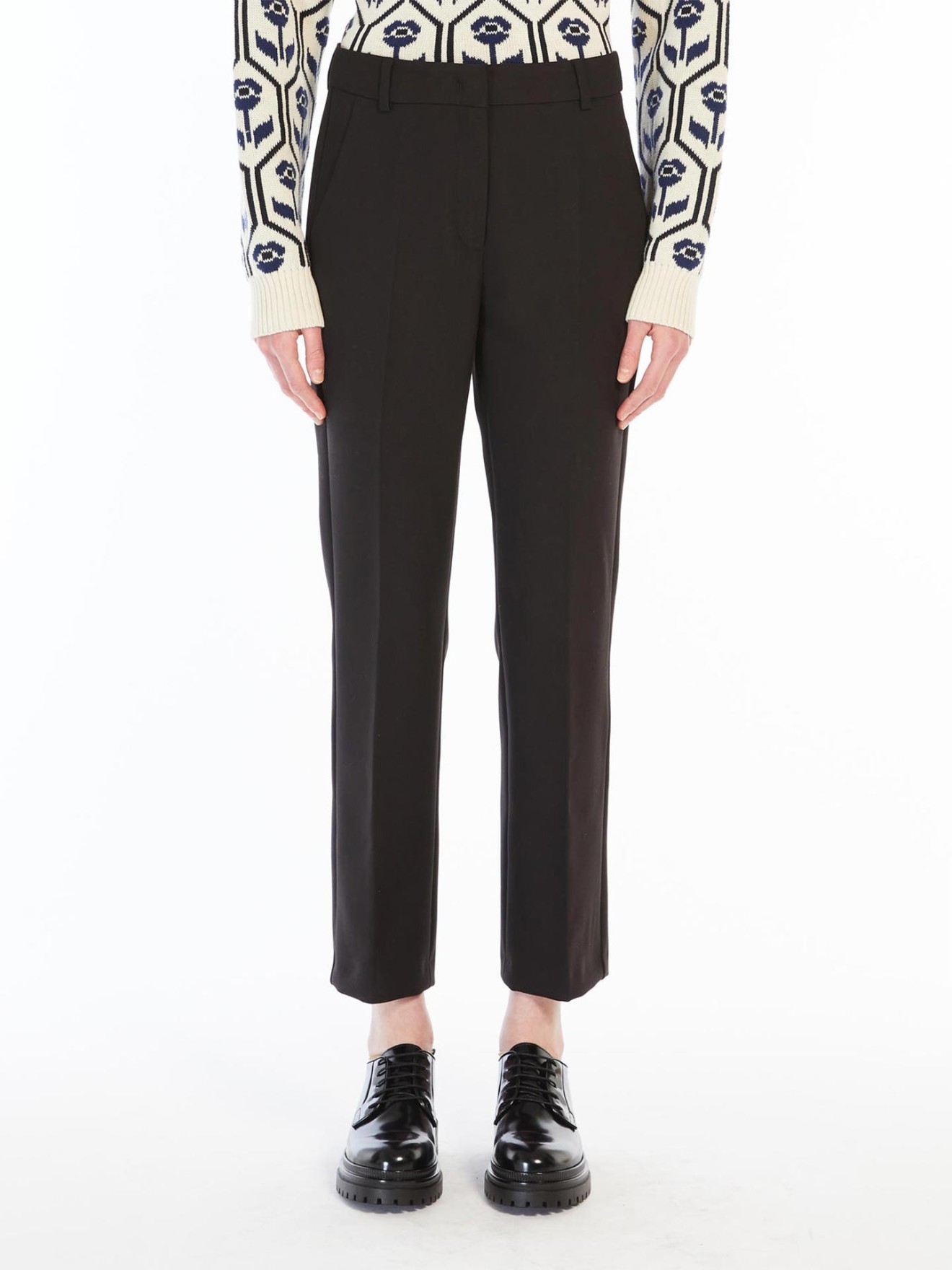 Cal�as Cigarette Fit