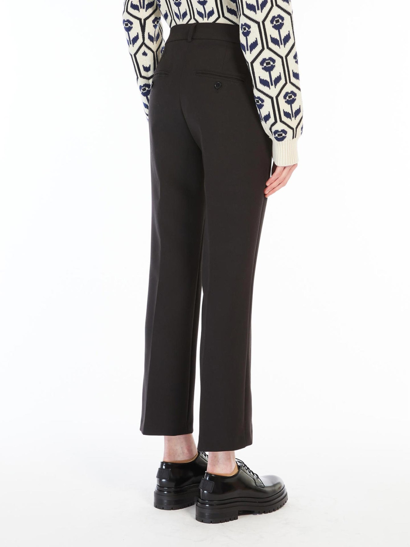 Cal�as Cigarette Fit