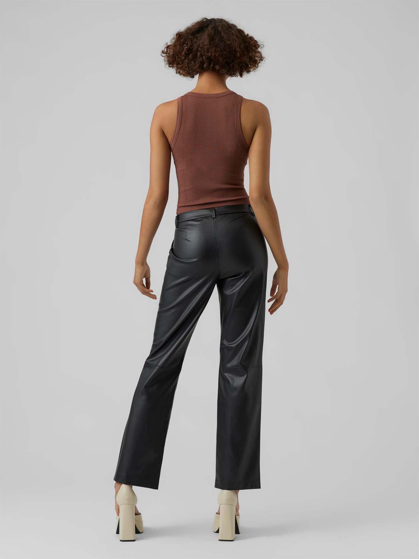 Calças Straight Fit