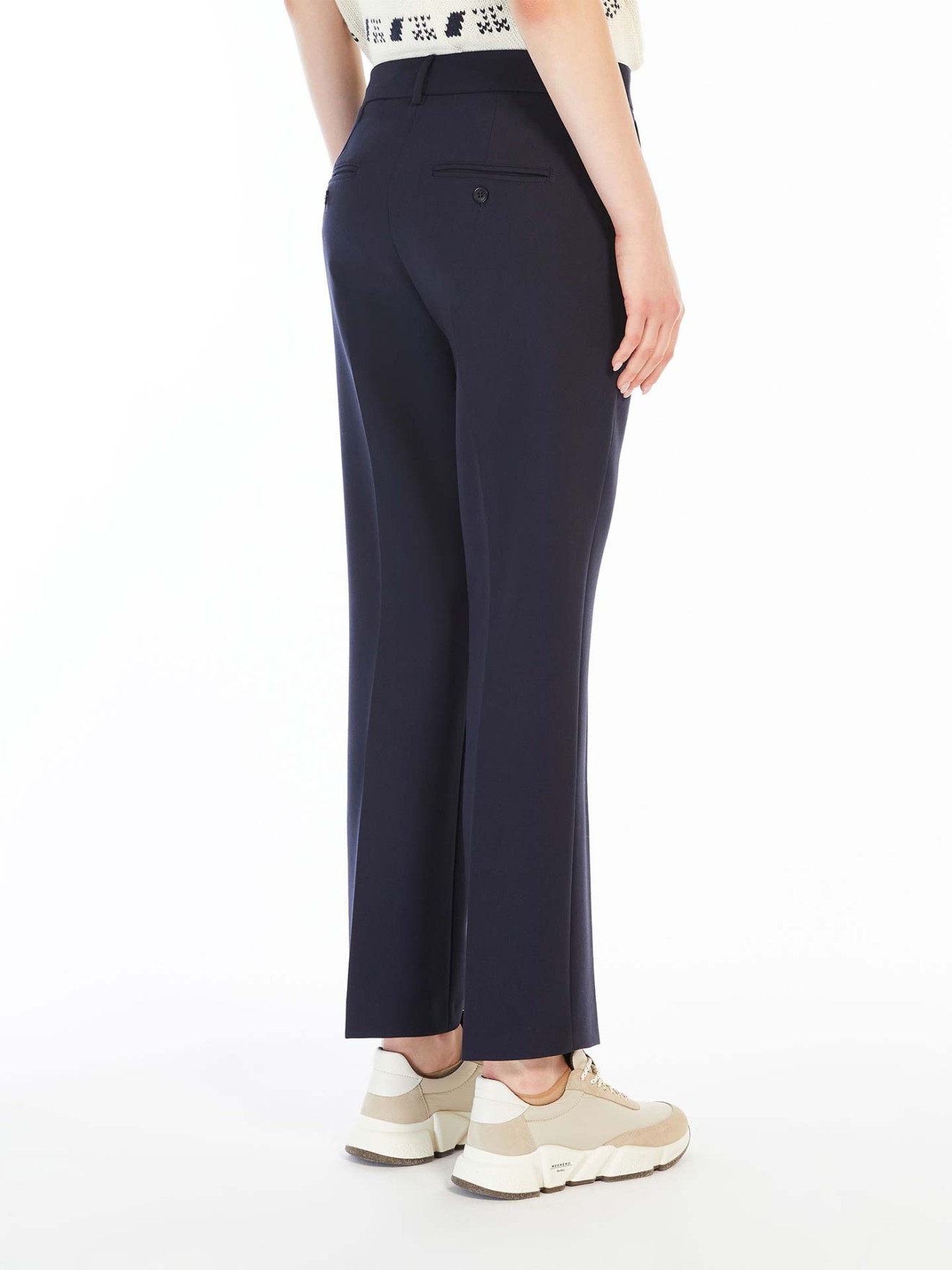 Cal�as Cigarette Fit