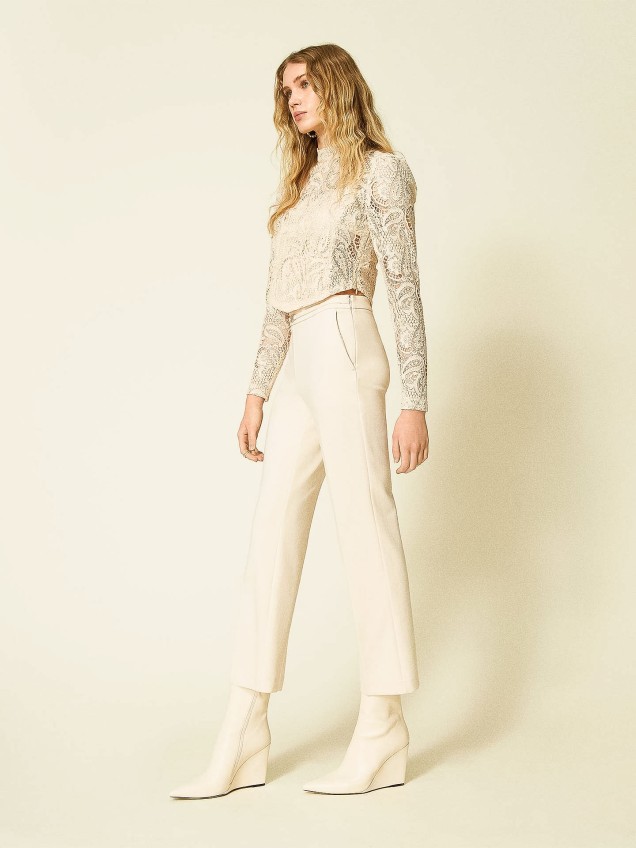 Calças Straight Fit