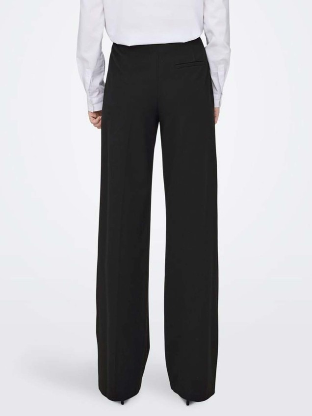 Calças Straight Fit