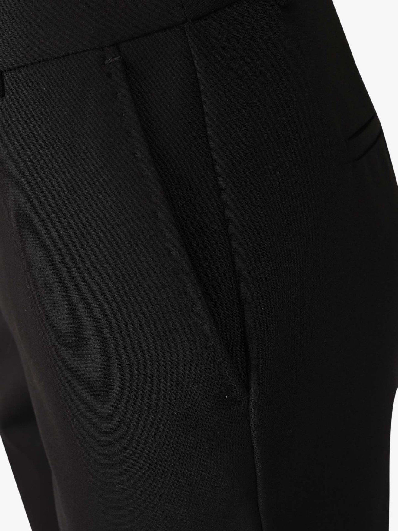 Cal�as Cigarret Fit