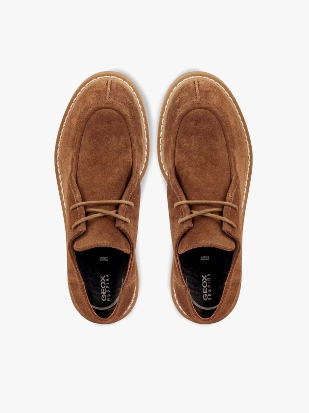Sapatos em Camurça
