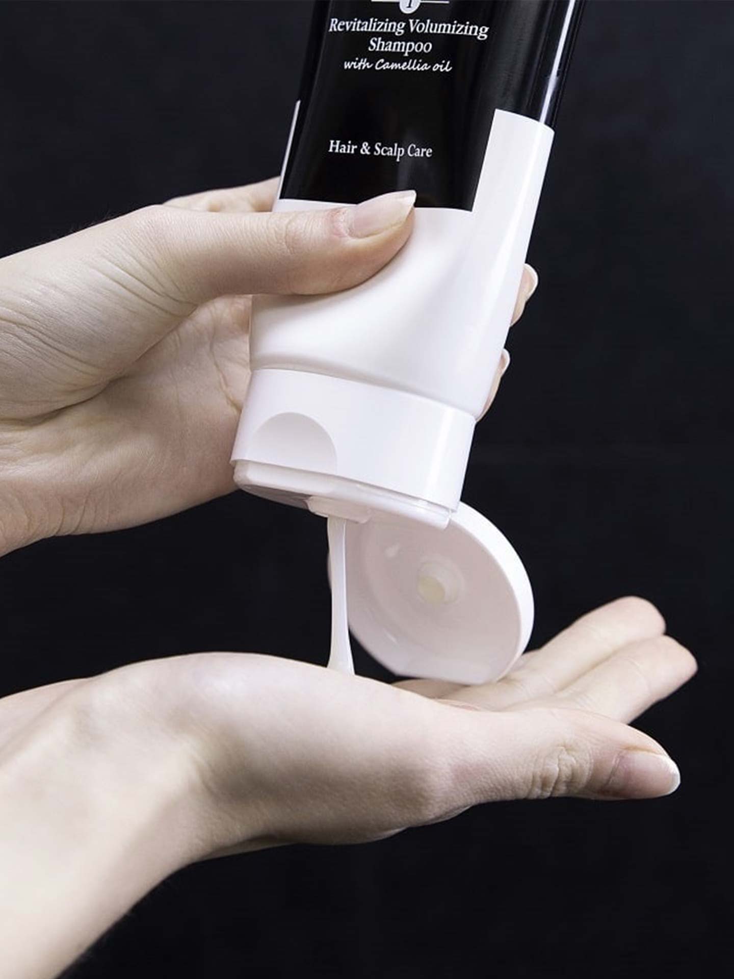 Soin Lavant Revitalisant Volumateur à l'Huile de Camélia