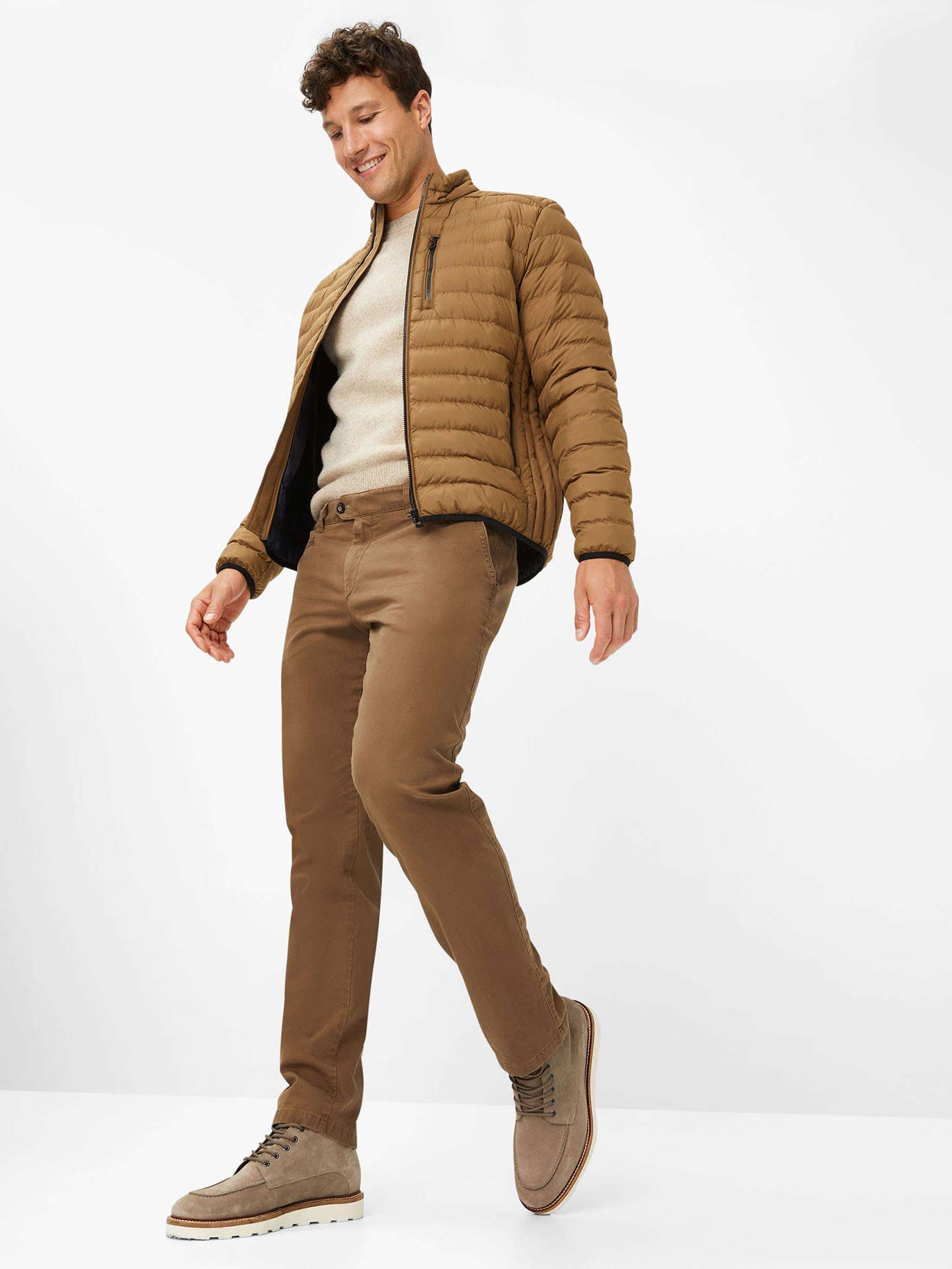 Calças Straight Fit