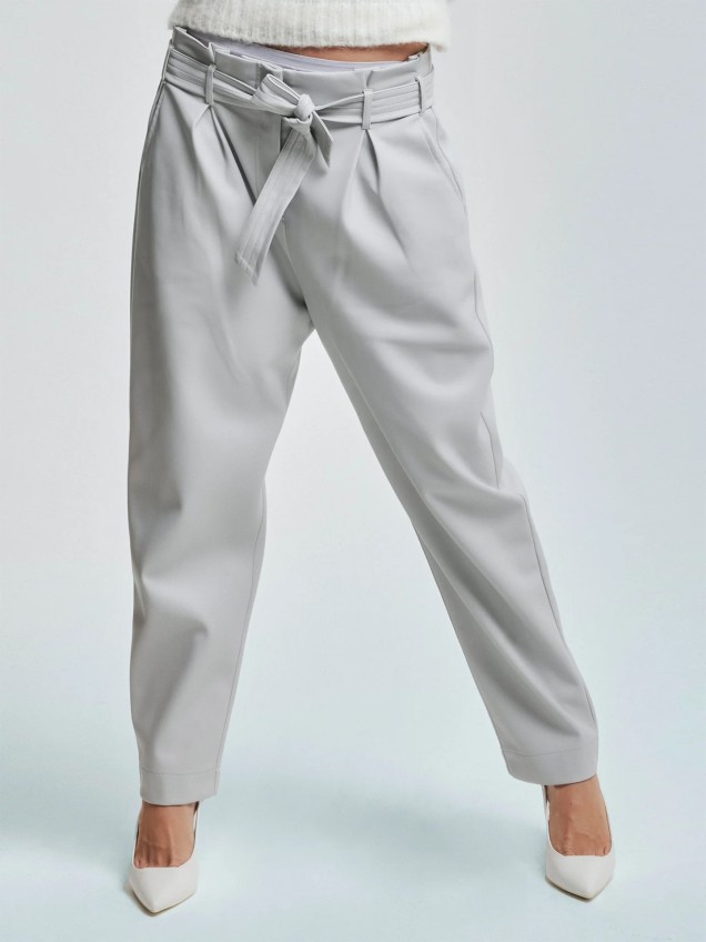 Calças Straight Fit