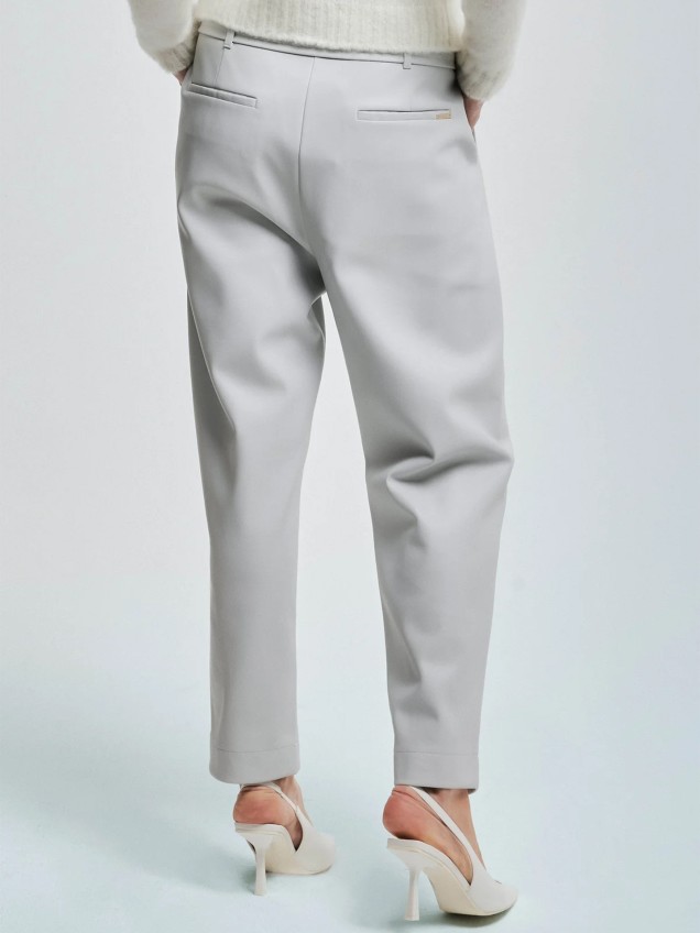 Calças Straight Fit