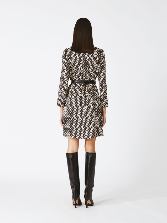 Vestido com Padrão