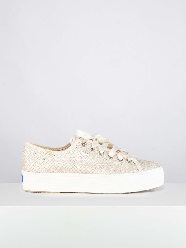 Sapatilhas cordões em laço