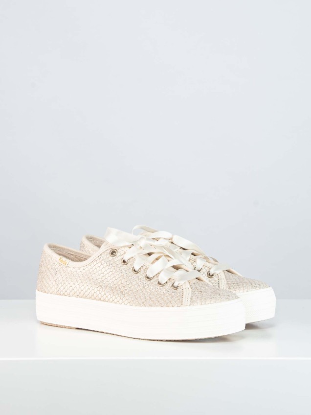 Sapatilhas cordões em laço