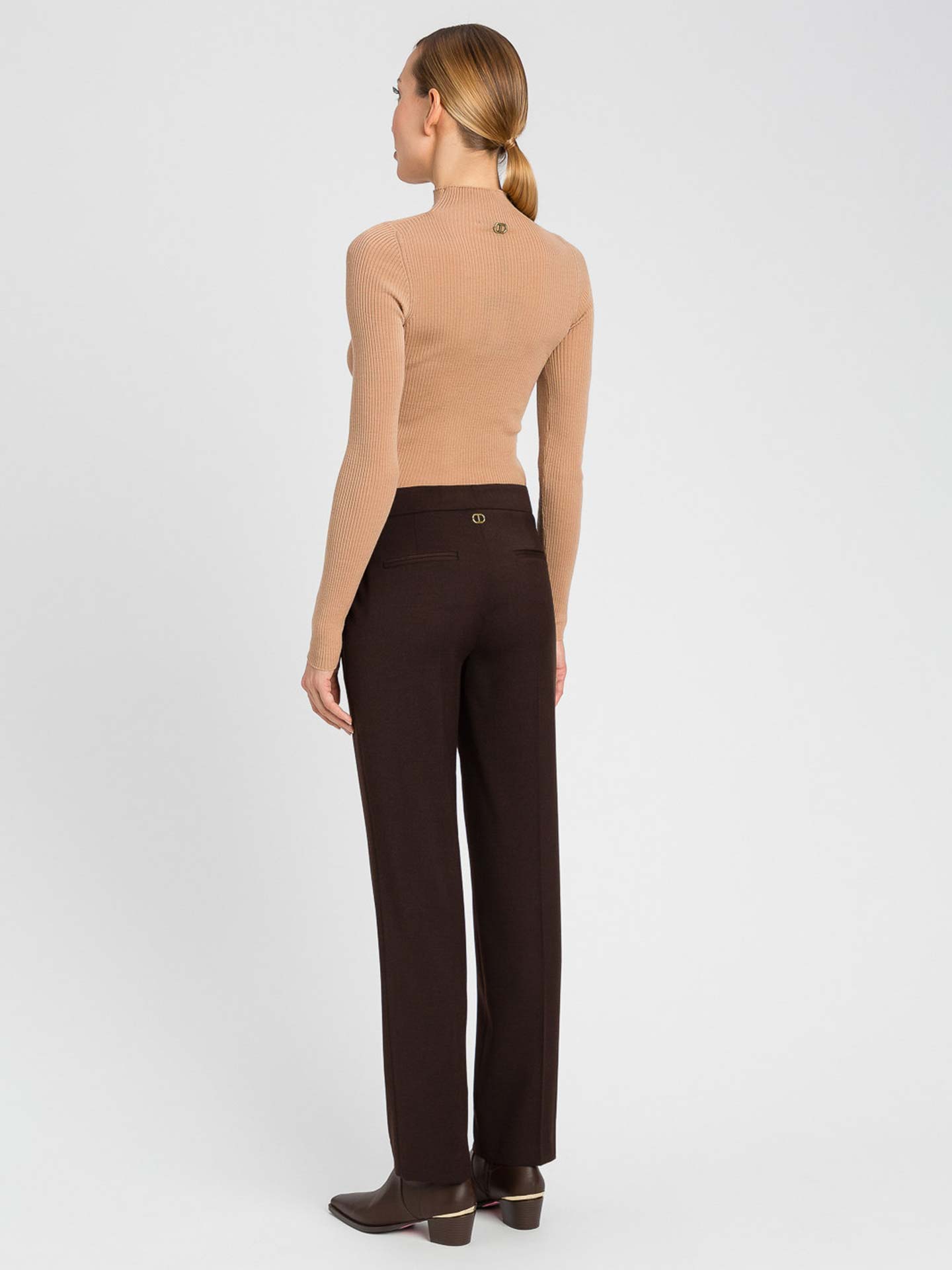 Calças Straight Fit