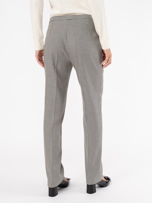 Calças Straight Fit