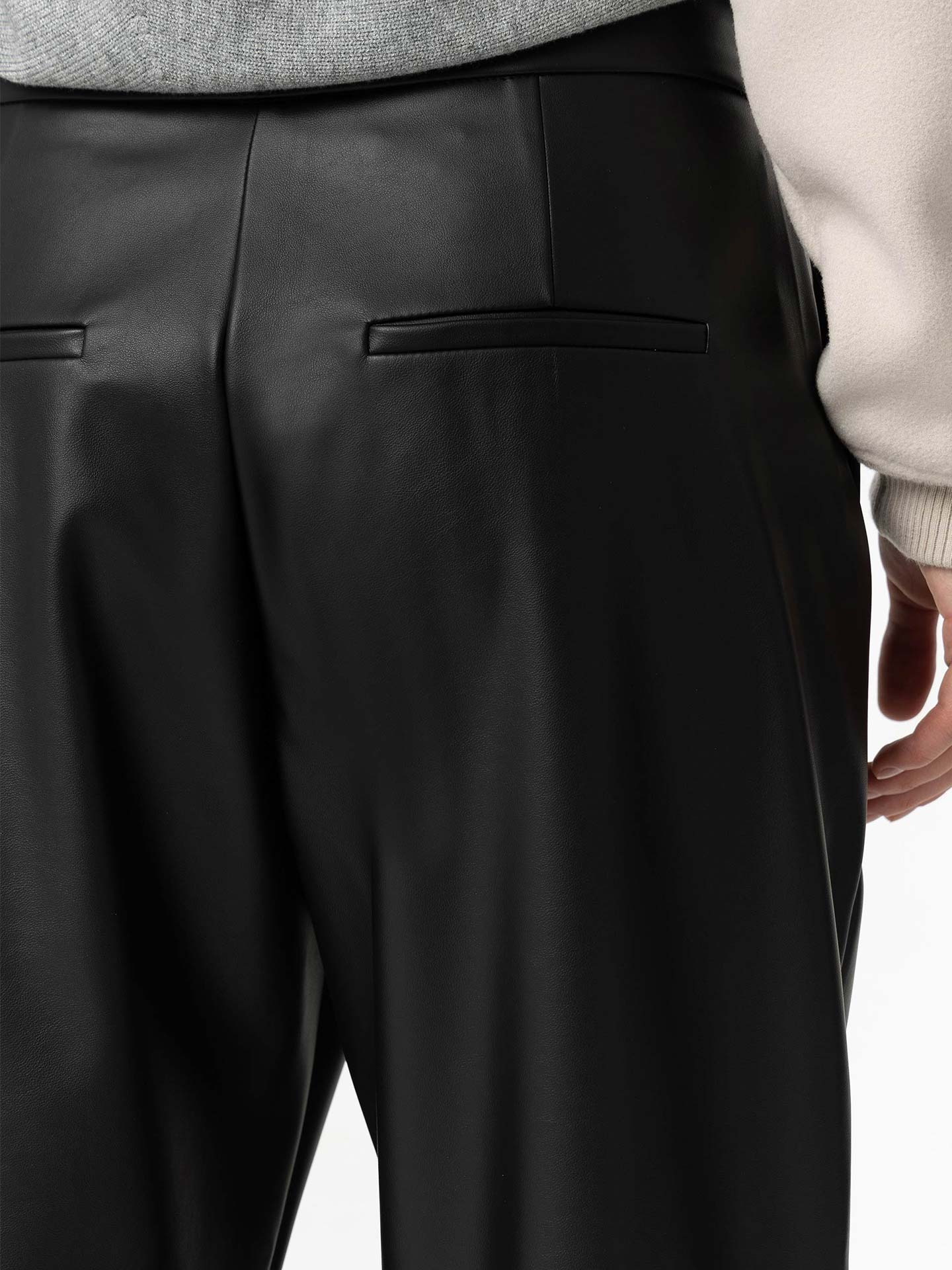 Calças Straight Fit