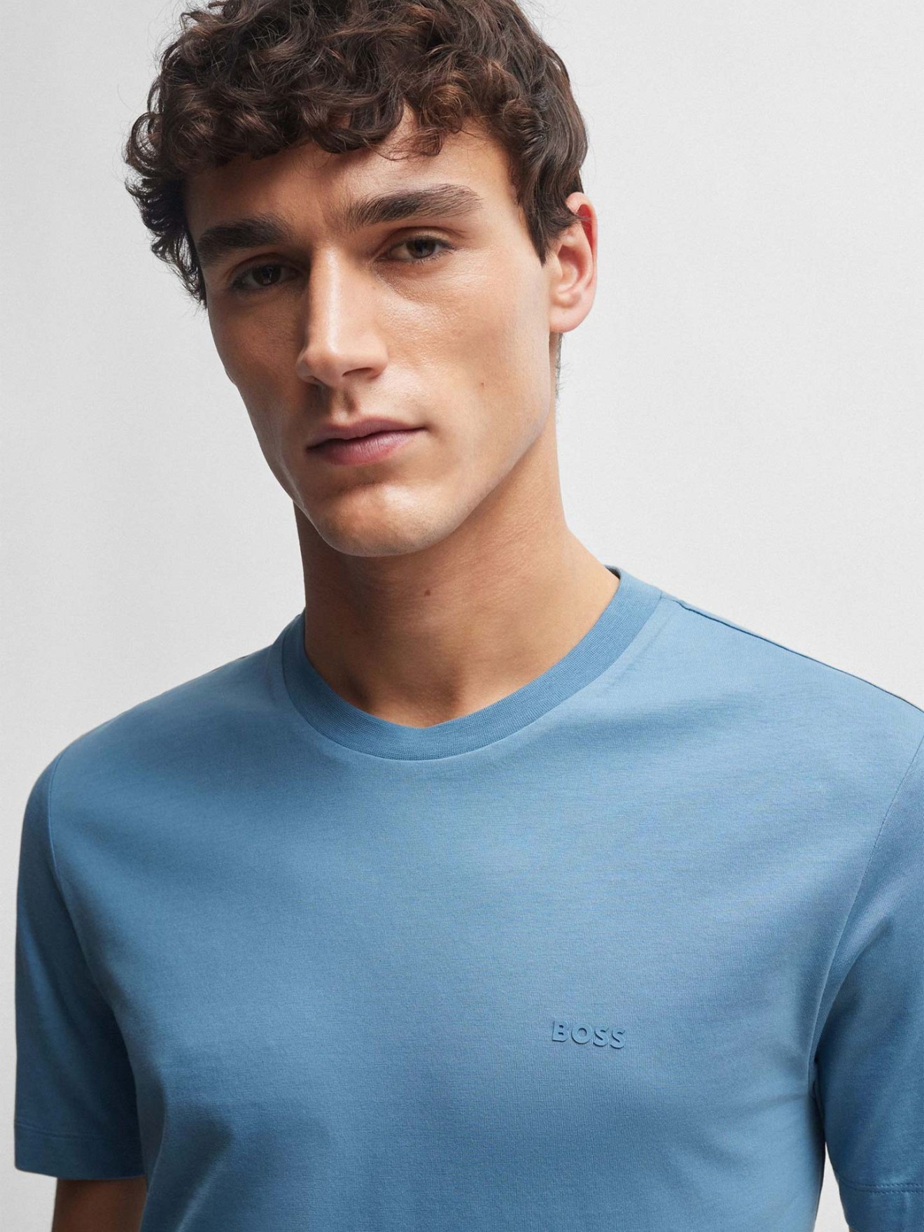 T-Shirt B�sica