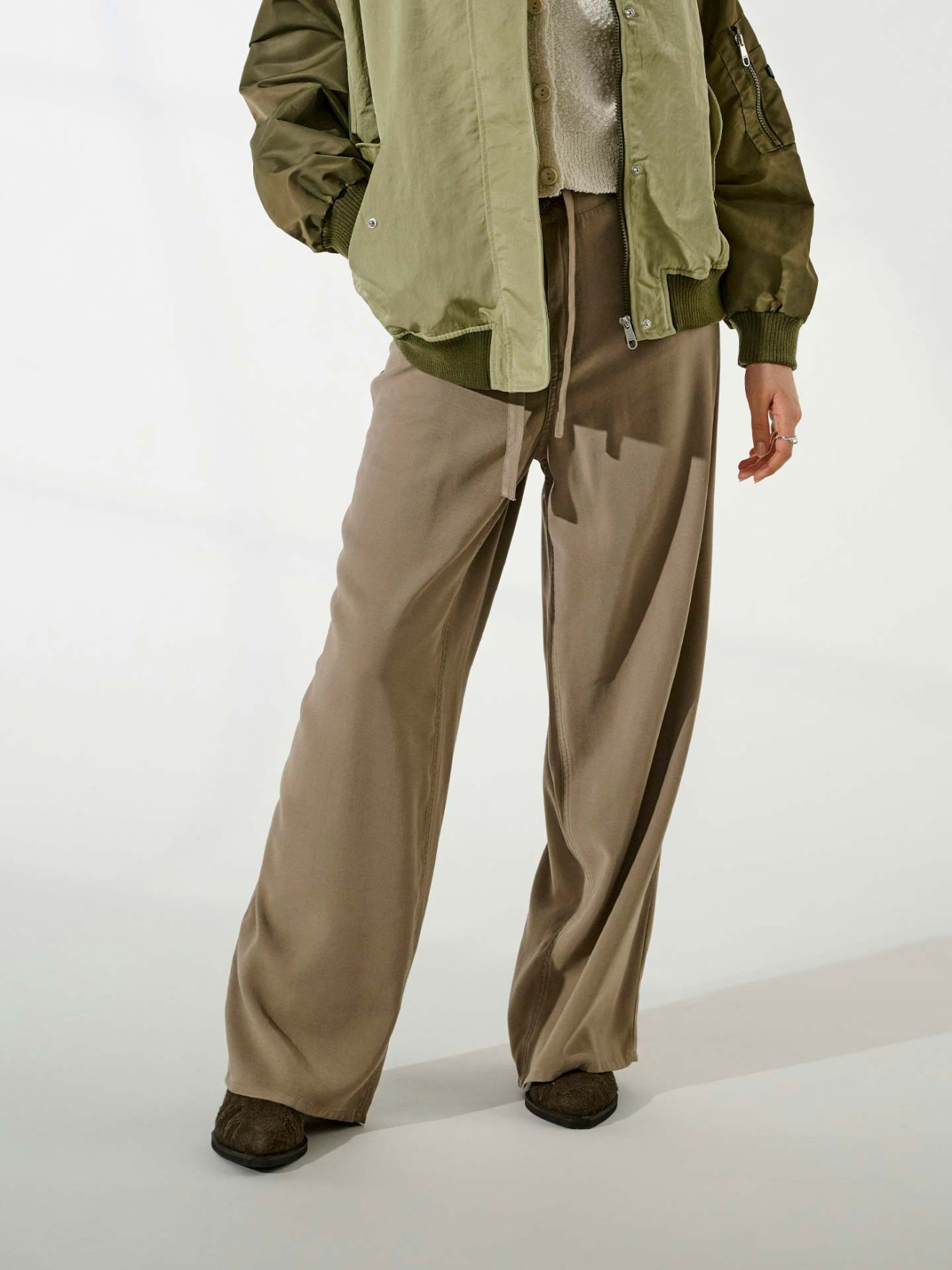 Calças Straight Fit