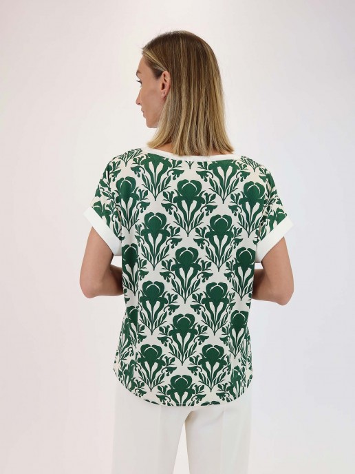 T-Shirt com Padro